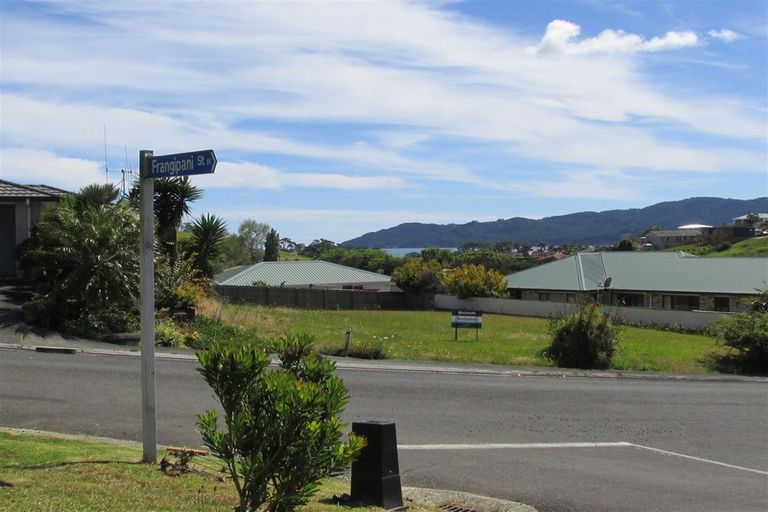 Photo of property in 18 Hibiscus Avenue, Cable Bay, 0420