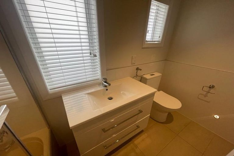 Photo of property in 2/32 Doment Crescent, Orewa, 0931
