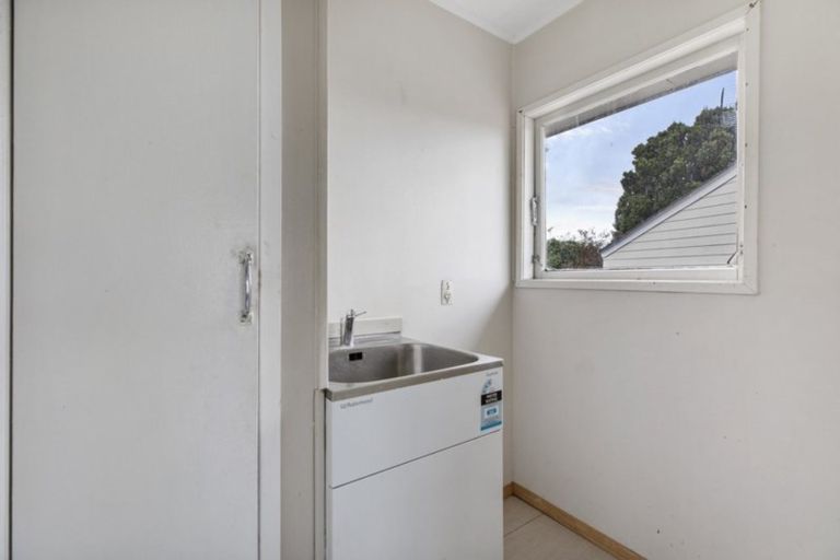 Photo of property in 76 Thompson Terrace, Manurewa, Auckland, 2102