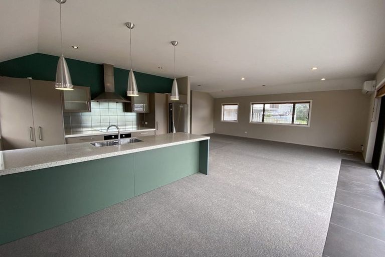 Photo of property in 82b Bay Street, Red Beach, 0932