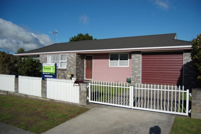 Photo of property in 2 Beachwater Grove, Paraparaumu Beach, Paraparaumu, 5032