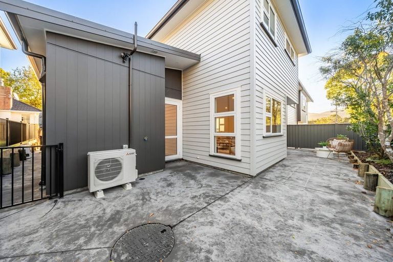 Photo of property in 70b Heretaunga Square, Silverstream, Upper Hutt, 5019