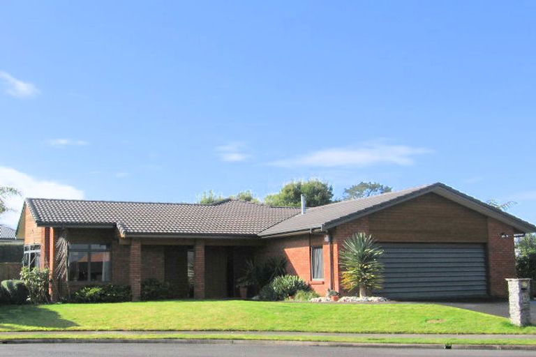 Photo of property in 21 Longwood Place, Harrowfield, Hamilton, 3210