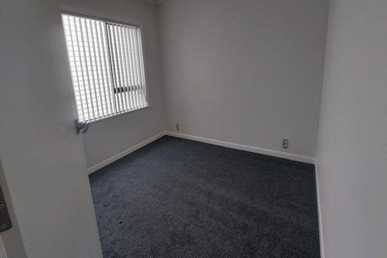 Photo of property in 708 Te Atatu Road, Te Atatu Peninsula, Auckland, 0610