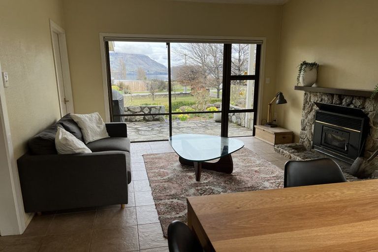 Photo of property in 261 Beacon Point Road, Wanaka, 9305