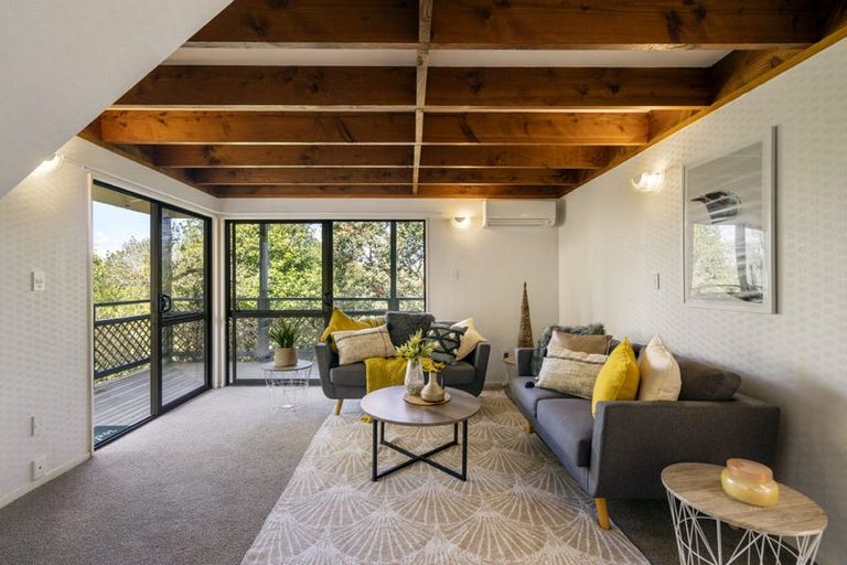 Photo of property in 5/8 West Lynn Road, Titirangi, Auckland, 0604