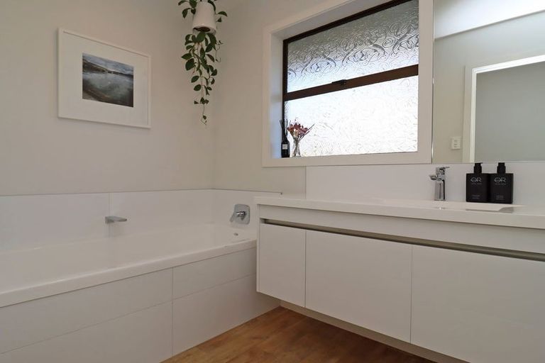 Photo of property in 20a Till Street, South Hill, Oamaru, 9400