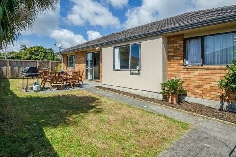 Photo of property in 21 Rebecca Rise, Weymouth, Auckland, 2103