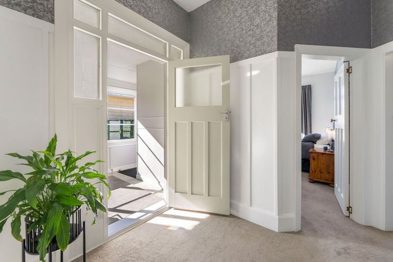 Photo of property in 35 Cleveland Street, Edgeware, Christchurch, 8013