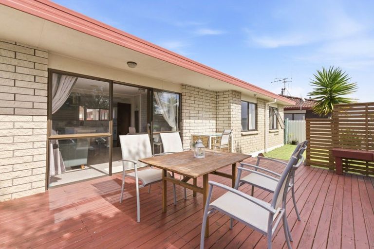 Photo of property in 2 Ngarimu Place, Mount Maunganui, 3116