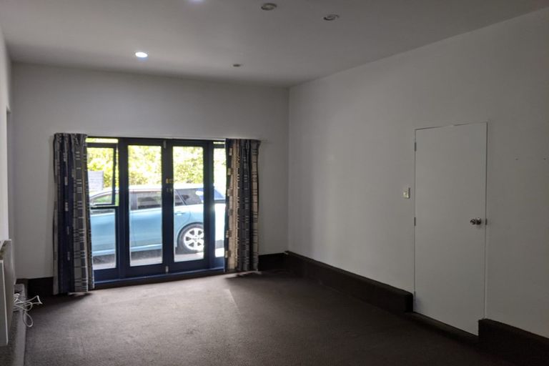 Photo of property in 1/6 Makora Road, Massey, Auckland, 0614