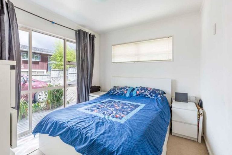 Photo of property in 16 Grenada Avenue, Forrest Hill, Auckland, 0620
