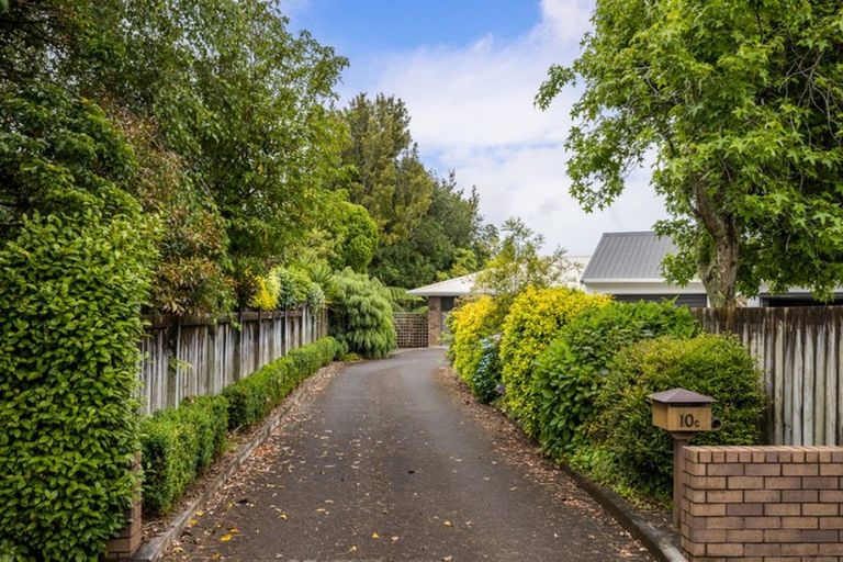 Photo of property in 10c Kinross Drive, Merrilands, New Plymouth, 4312
