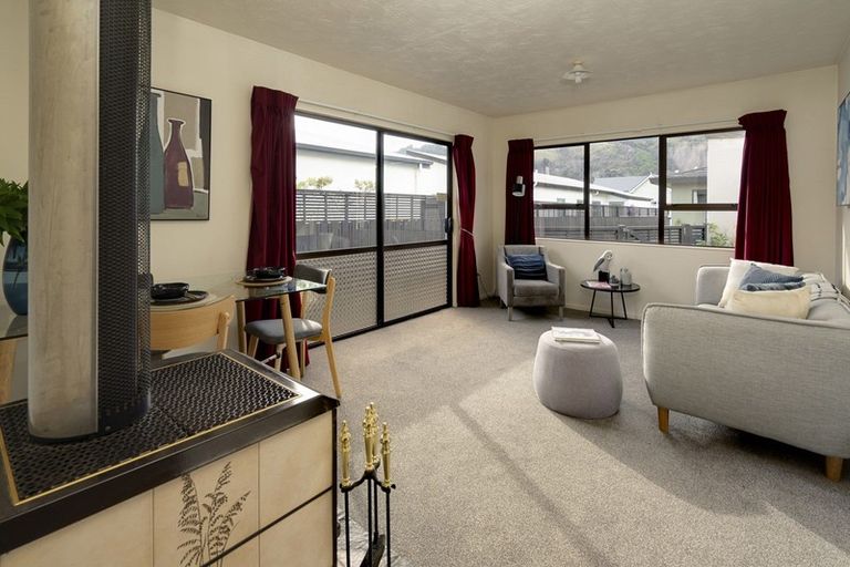 Photo of property in 2/50 Tasman Street, The Wood, Nelson, 7010