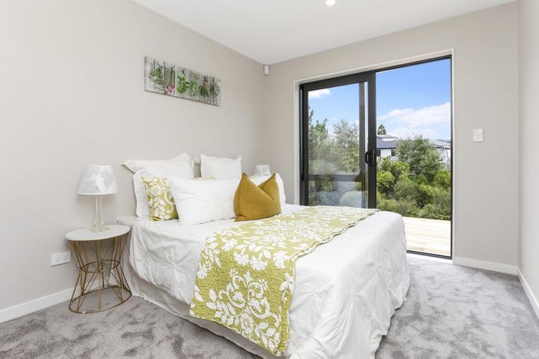 Photo of property in 5 Springhill Lane, Sunnyvale, Auckland, 0612