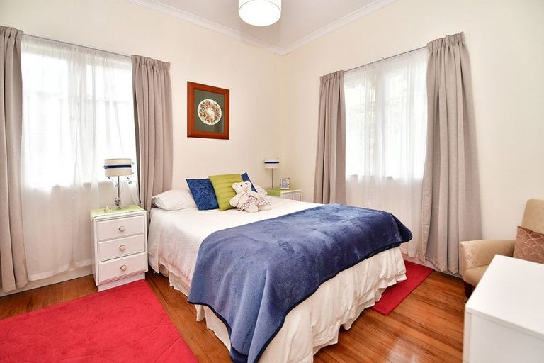 Photo of property in 31 William Hadlow Place, Hatfields Beach, Orewa, 0931