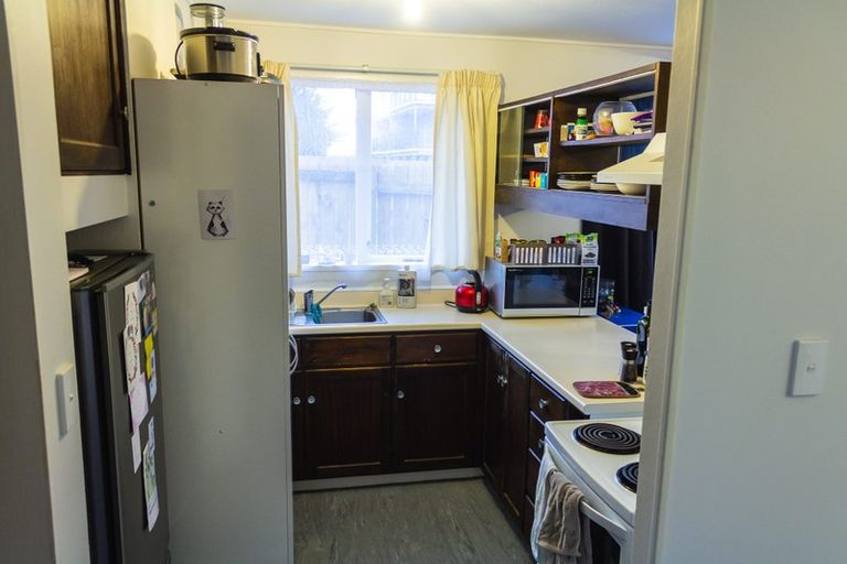 Photo of property in 34 Duchess Place, Maupuia, Wellington, 6022