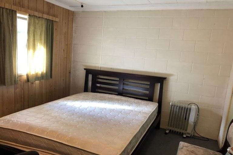 Photo of property in 14 Fairdale Avenue, Red Hill, Papakura, 2110