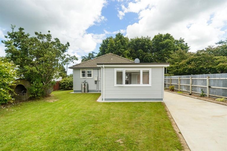 Photo of property in 9 Bull Street, Bulls, 4818