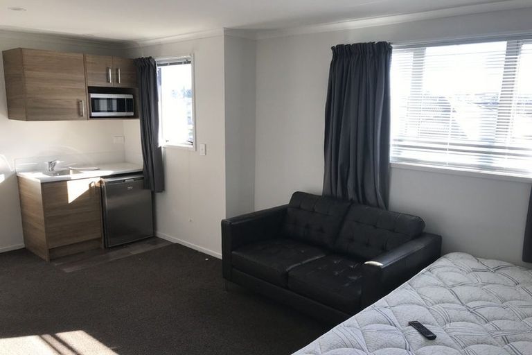 Photo of property in 1/28 Beatty Street, Melville, Hamilton, 3206