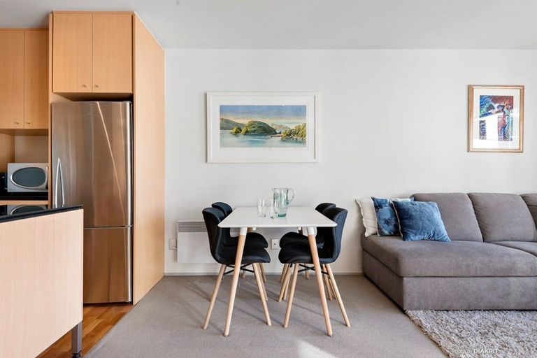 Photo of property in Sanctum Apartment, 10 Ebor Street, Te Aro, Wellington, 6011