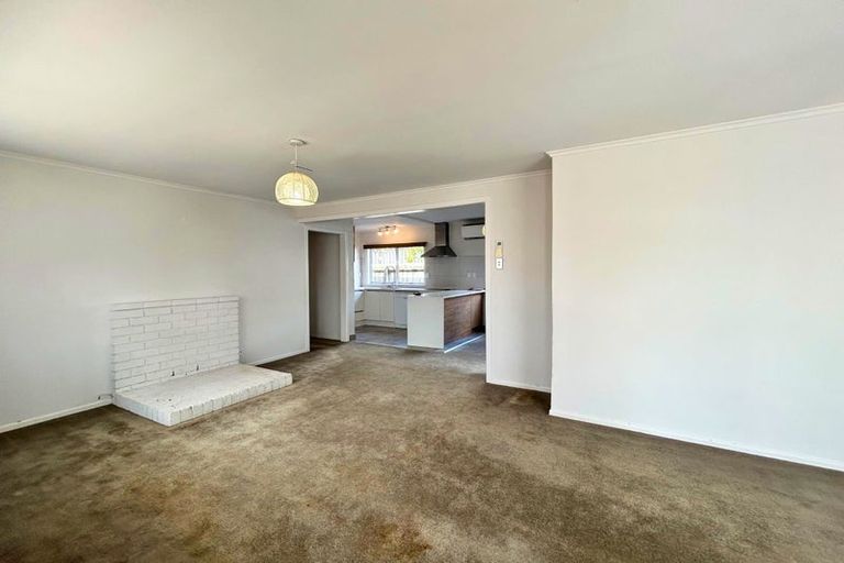 Photo of property in 2/5 Gazelle Avenue, Beach Haven, Auckland, 0626