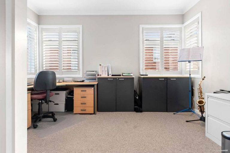 Photo of property in 10 Matatea Avenue, Pukekohe, 2120