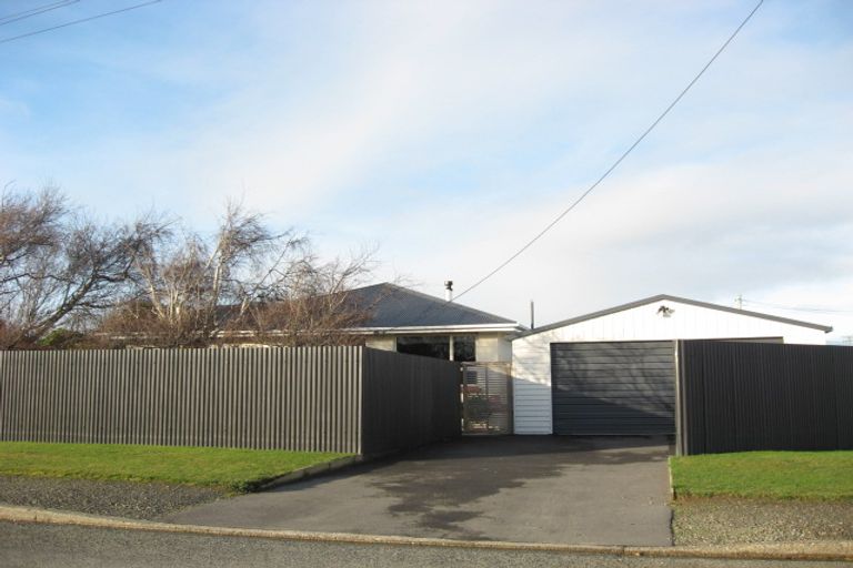 Photo of property in 44 West Plains Road, Waikiwi, Invercargill, 9810