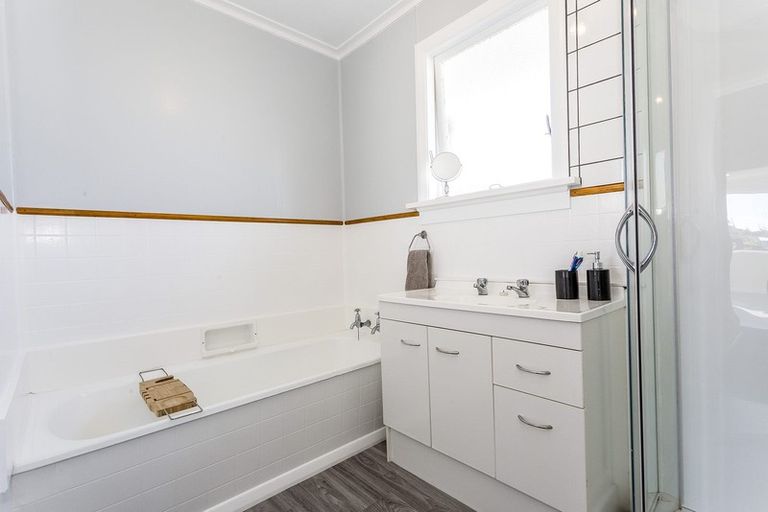 Photo of property in 1 Glendevon Place, Vauxhall, Dunedin, 9013