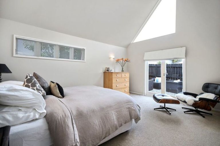 Photo of property in 1/68 Norwood Road, Bayswater, Auckland, 0622