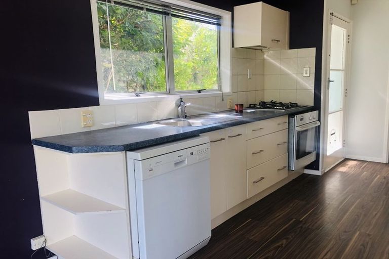 Photo of property in 1/14 Gillan Place, Bayview, Auckland, 0629