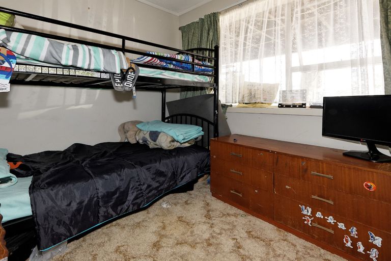 Photo of property in 61 West Coast Road, Glen Eden, Auckland, 0602