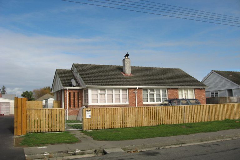 Photo of property in 167 Langdons Road, Northcote, Christchurch, 8052