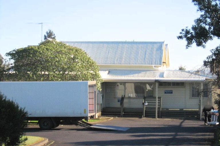 Photo of property in 2/118 Clevedon Road, Papakura, 2110