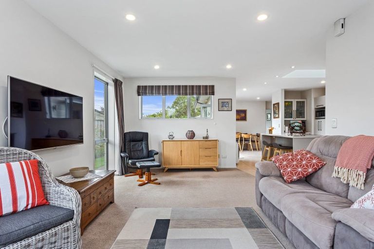 Photo of property in 28 Bank Street, Amberley, 7410