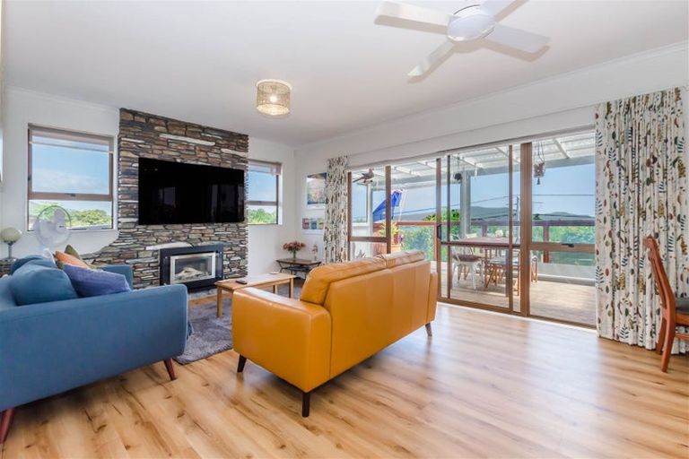 Photo of property in 57 Winara Avenue, Waikanae, 5036