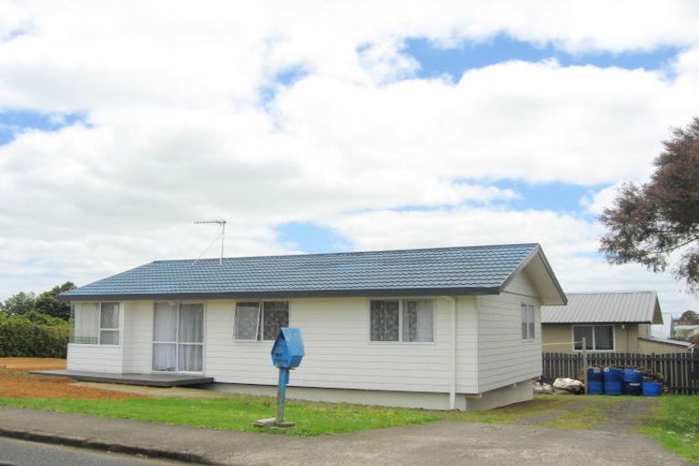 Photo of property in 20a Puriri Road, Pukekohe, 2120