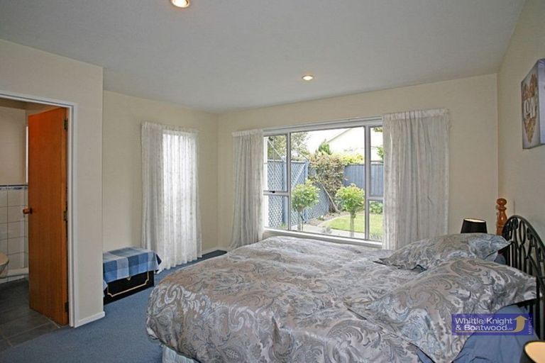 Photo of property in 5 Cherrywood Place, Redwood, Christchurch, 8051