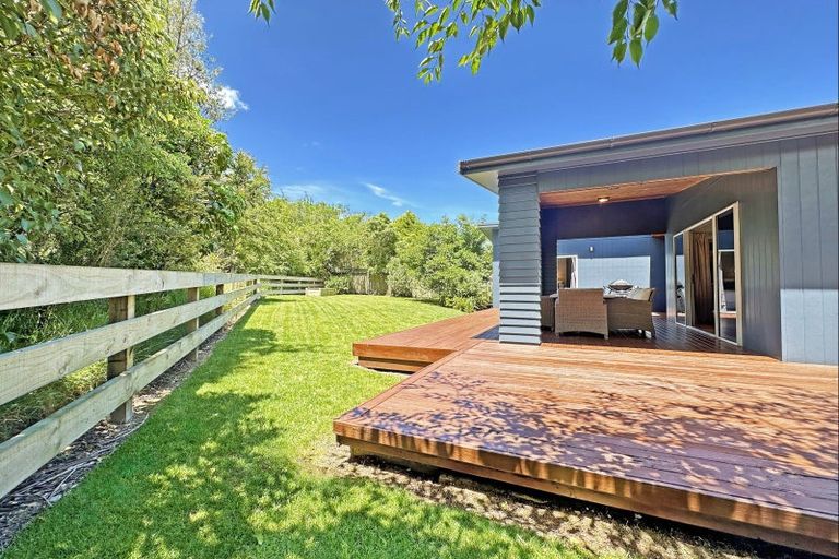 Photo of property in 6 Yasmin Lane, Kinloch, Taupo, 3377