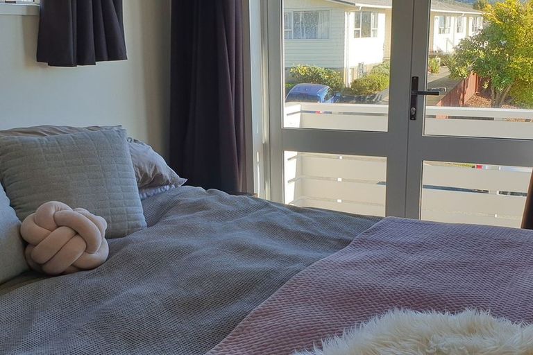 Photo of property in 3 Quinn Grove, Ranui, Porirua, 5024