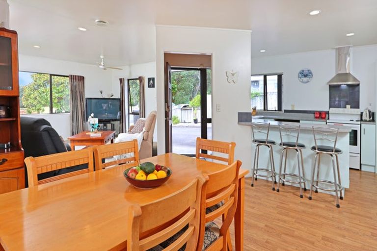 Photo of property in 12 Harvest Drive, Henderson, Auckland, 0612