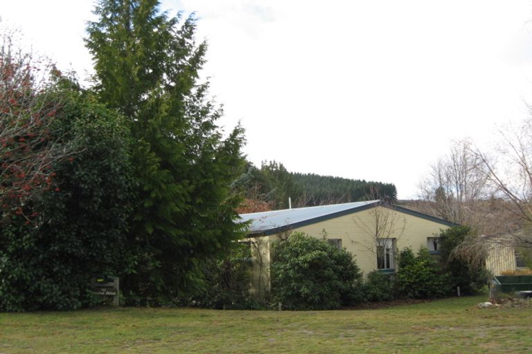 Photo of property in 10 Kowhai Drive, Wanaka, 9305