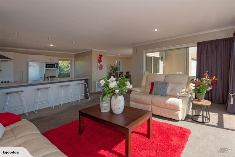 Photo of property in 10 Norfolk Place, Stoke, Nelson, 7011