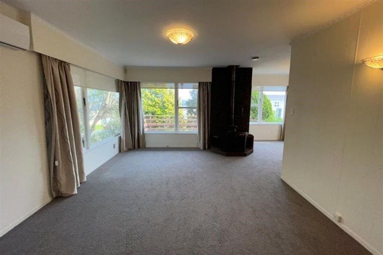 Photo of property in 34 Reeves Road, Pakuranga, Auckland, 2010