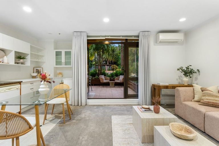 Photo of property in 2c/7-11 Bute Road, Browns Bay, Auckland, 0630