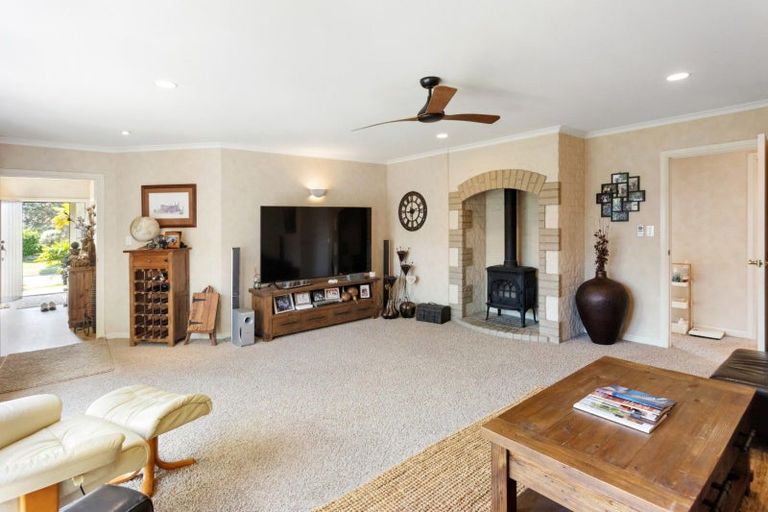 Photo of property in 31 Santa Barbara Drive, Papamoa Beach, Papamoa, 3118