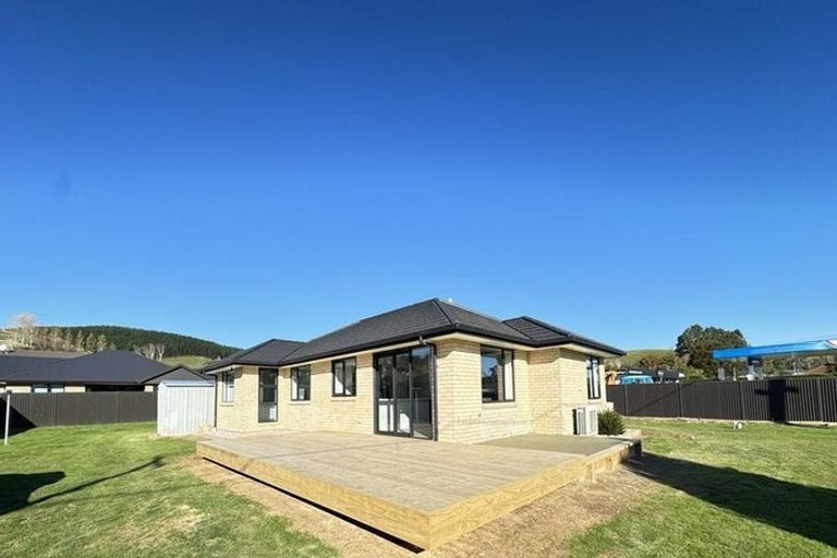 Photo of property in 1 North Foreland Street, Waihola, Milton, 9073