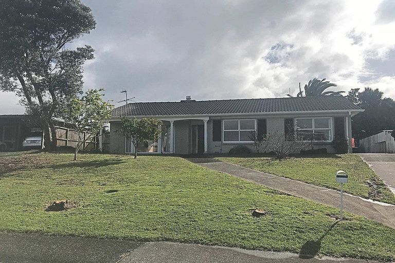 Photo of property in 11 Walworth Avenue, Pakuranga Heights, Auckland, 2010