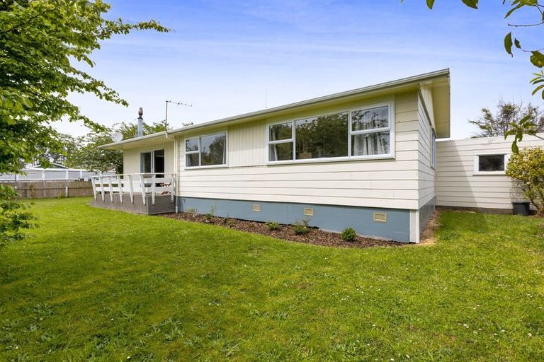 Photo of property in 8 Karaka Street, Inglewood, 4330
