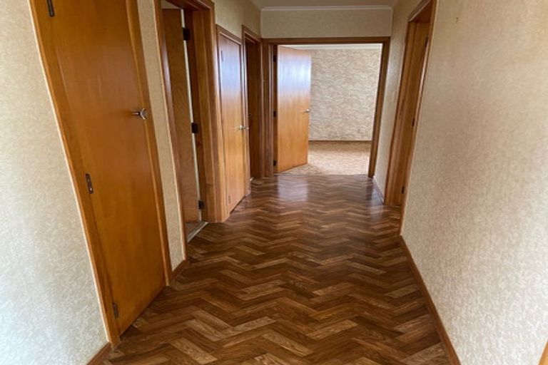 Photo of property in 30 Waverley Avenue, Glenfield, Auckland, 0629